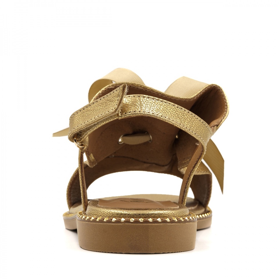 Zlaté kožené sandále s mašľou 167X